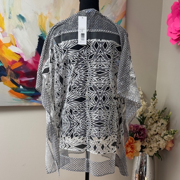 Parker Beach Black and White Geometric CoverUp - Picture 6 of 10